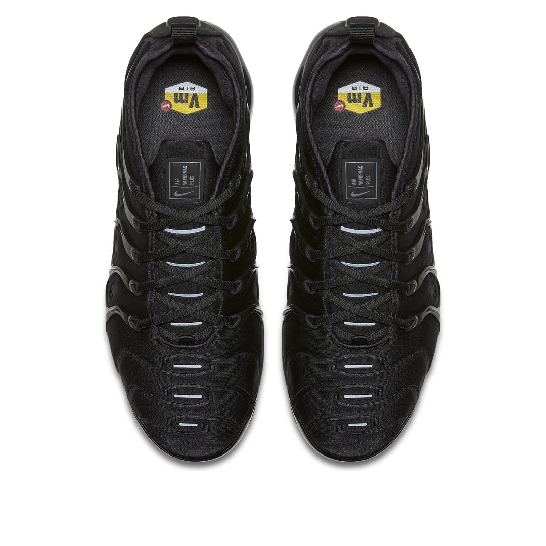 NIKE TRIPLE BLACK AIR VAPORMAX PLUS