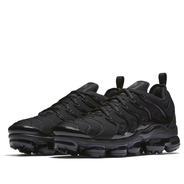 NIKE TRIPLE BLACK AIR VAPORMAX PLUS