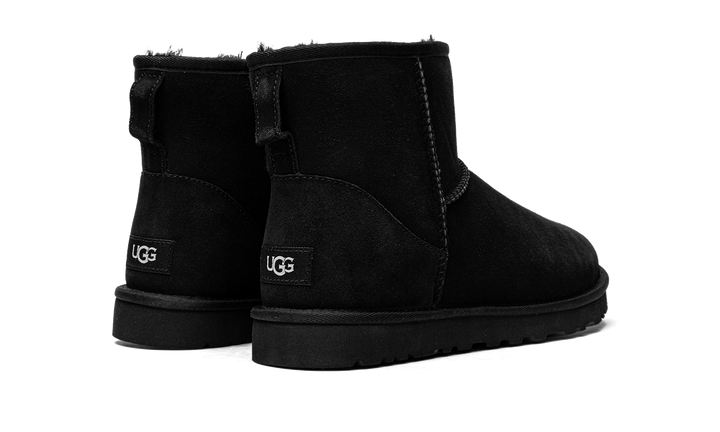 UGG CLASSIC MINI BOOT BLACK