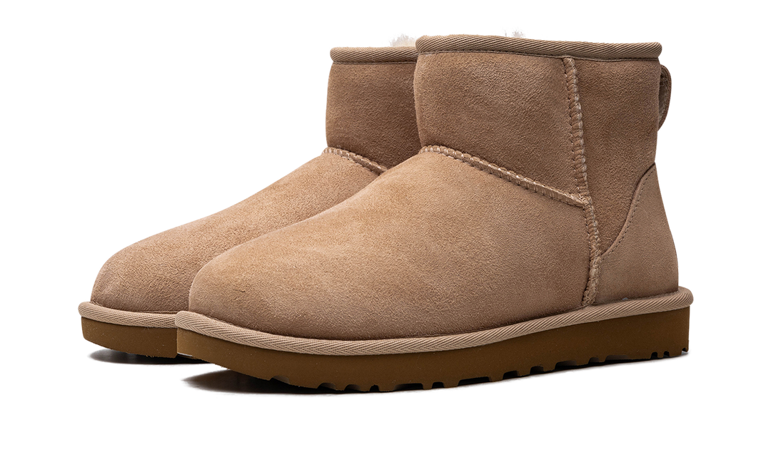 UGG CLASSIC MINI II BOOT SAND WOMENS