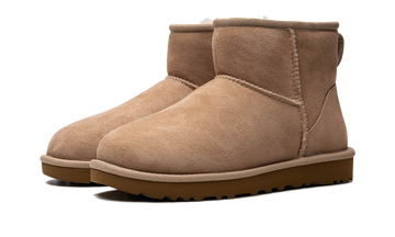 UGG CLASSIC MINI II BOOT SAND WOMENS — Stock