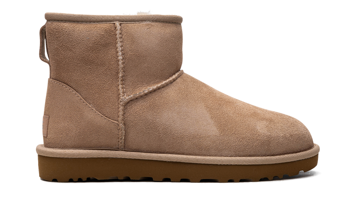 UGG CLASSIC MINI II BOOT SAND WOMENS