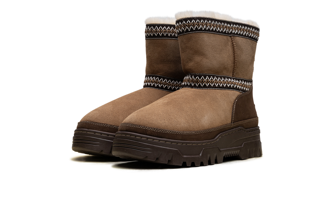 UGG CLASSIC MINI TRAILGAZER BOOT CHESTNUT WOMENS