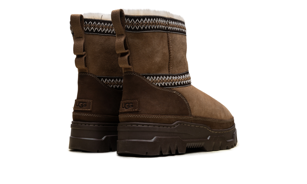 UGG CLASSIC MINI TRAILGAZER BOOT CHESTNUT WOMENS