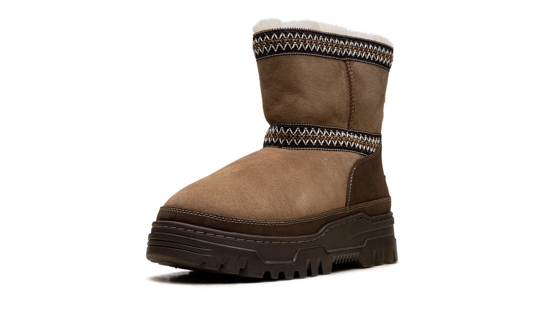 UGG CLASSIC MINI TRAILGAZER BOOT CHESTNUT WOMENS