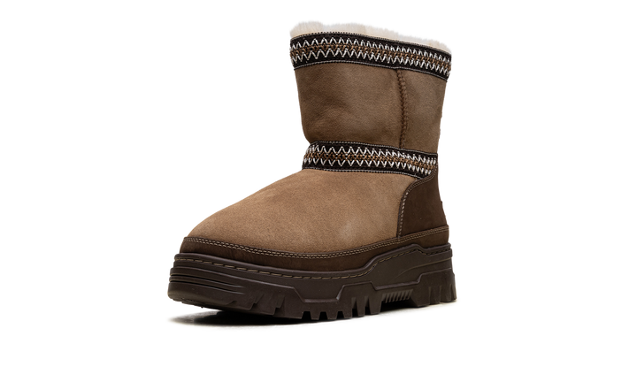 UGG CLASSIC MINI TRAILGAZER BOOT CHESTNUT WOMENS