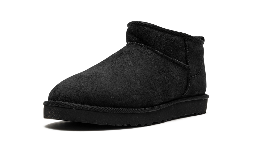 UGG CLASSIC ULTRA MINI BOOT BLACK