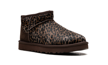UGG CLASSIC ULTRA MINI CASPIAN BOOT BURNT CEDAR (WOMEN'S) — Stock