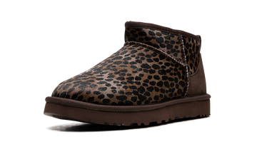 UGG CLASSIC ULTRA MINI CASPIAN BOOT BURNT CEDAR (WOMEN'S) — Stock