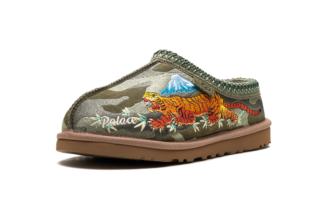 UGG TASMAN SLIPPER PALACE BURNT OLIVE CAMO — Stock 