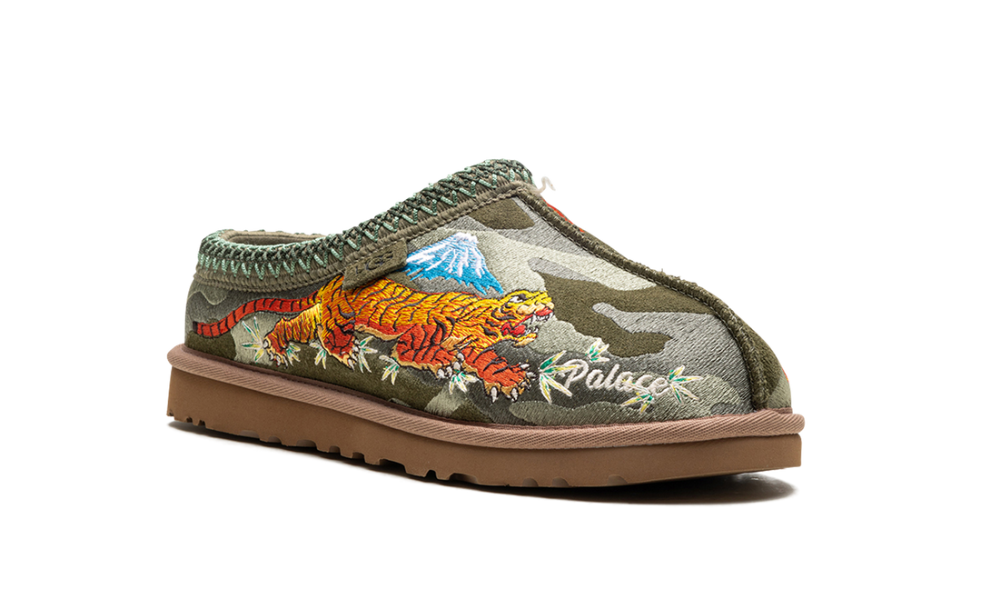 UGG TASMAN SLIPPER PALACE BURNT OLIVE CAMO — Stock 