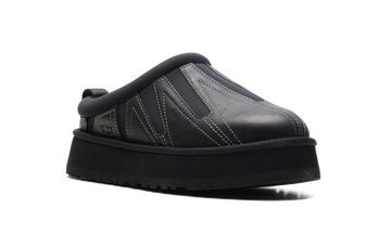 UGG TAZZ SUNWAVE SLIPPER BLACK (WOMEN'S) — Stock