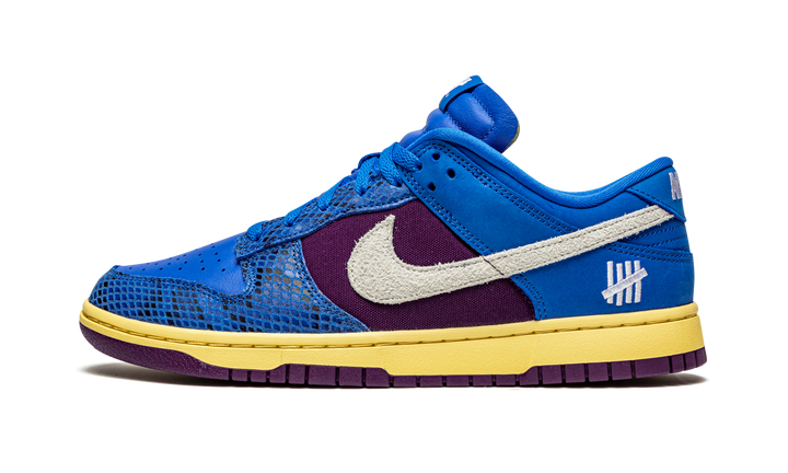 NIKE UNDEFEATED X DUNK LOW SP 5 ON IT