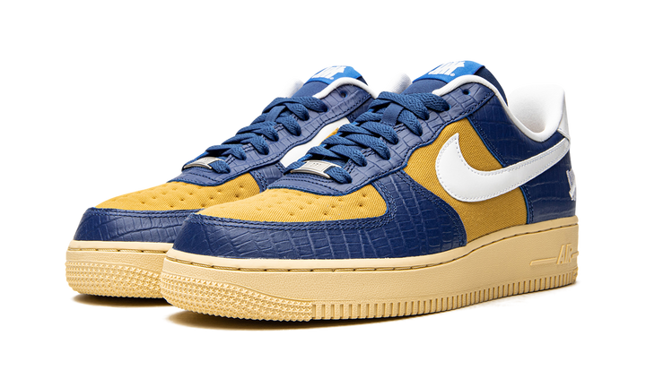 UNDEFEATED X NIKE AIR FORCE 1 LOW SP DUNK VS AF1 — Stock 