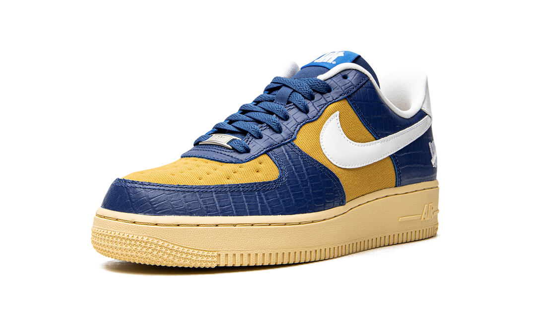 UNDEFEATED X NIKE AIR FORCE 1 LOW SP DUNK VS AF1 — Stock 