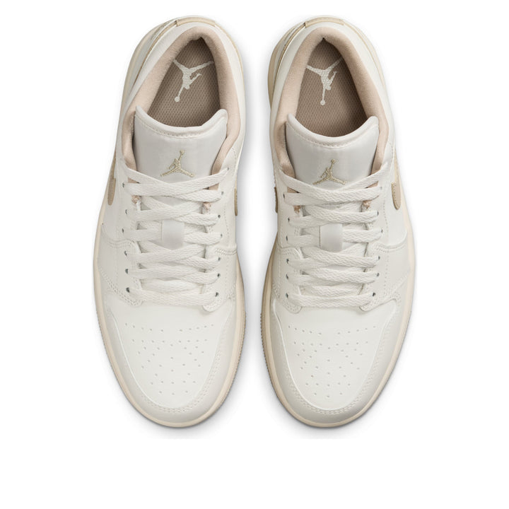 WMNS AIR JORDAN 1 LOW &