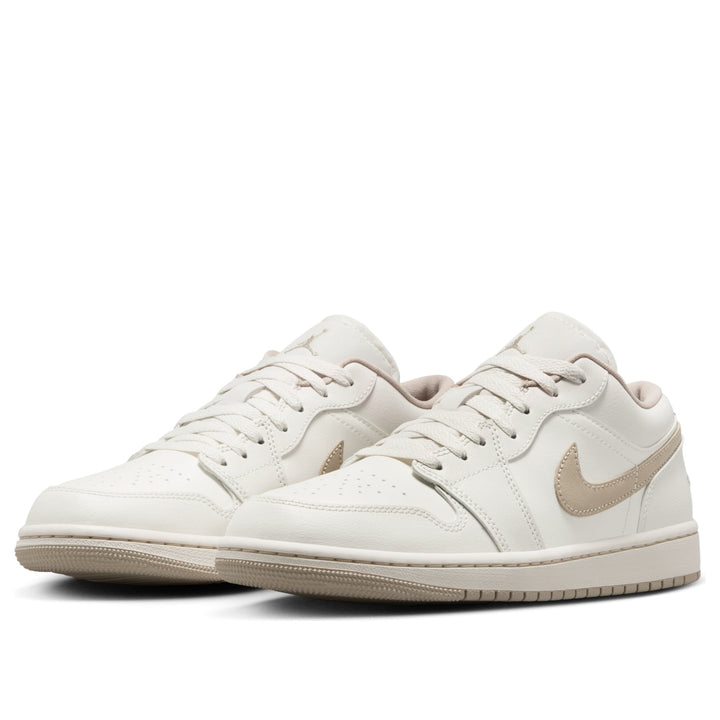 WMNS AIR JORDAN 1 LOW &