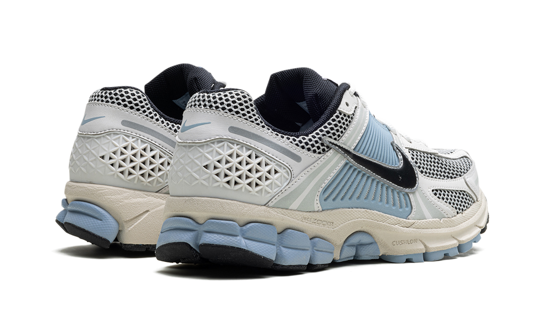 Nike WMNS AIR ZOOM VOMERO 5 &