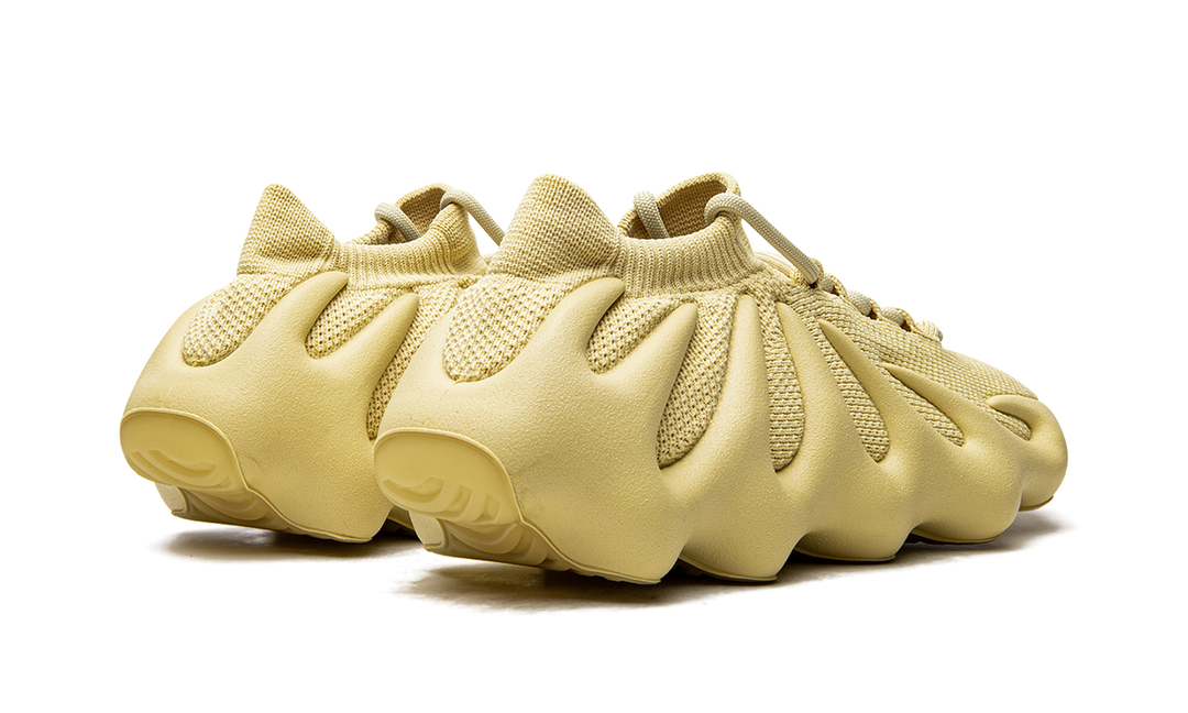 ADIDAS YEEZY 450 SULFUR — Stock 