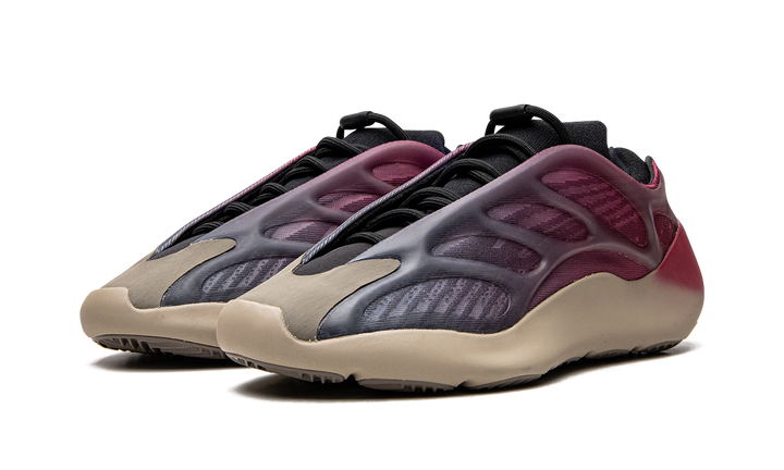 ADIDAS YEEZY 700 V3 FADE CARBON