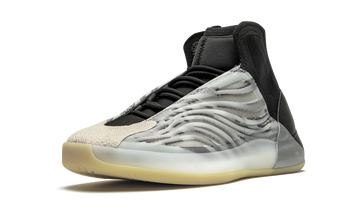 ADIDAS YEEZY BASKETBALL QUANTUM — Stock