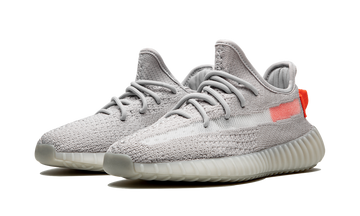 ADIDAS YEEZY BOOST 350 V2 TAIL LIGHT — Stock