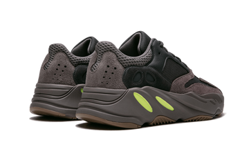 ADIDAS YEEZY BOOST 700 MAUVE — Stock
