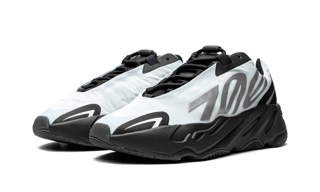 ADIDAS YEEZY BOOST 700 MNVN BLUE TINT