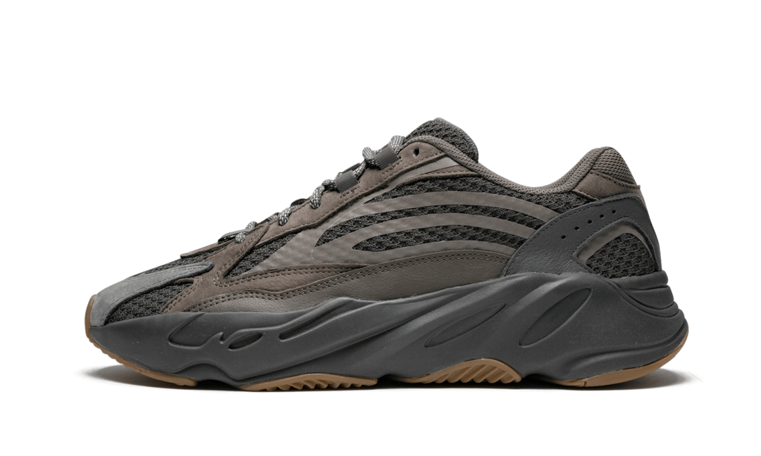 ADIDAS YEEZY BOOST 700 V2 GEODE — Stock 