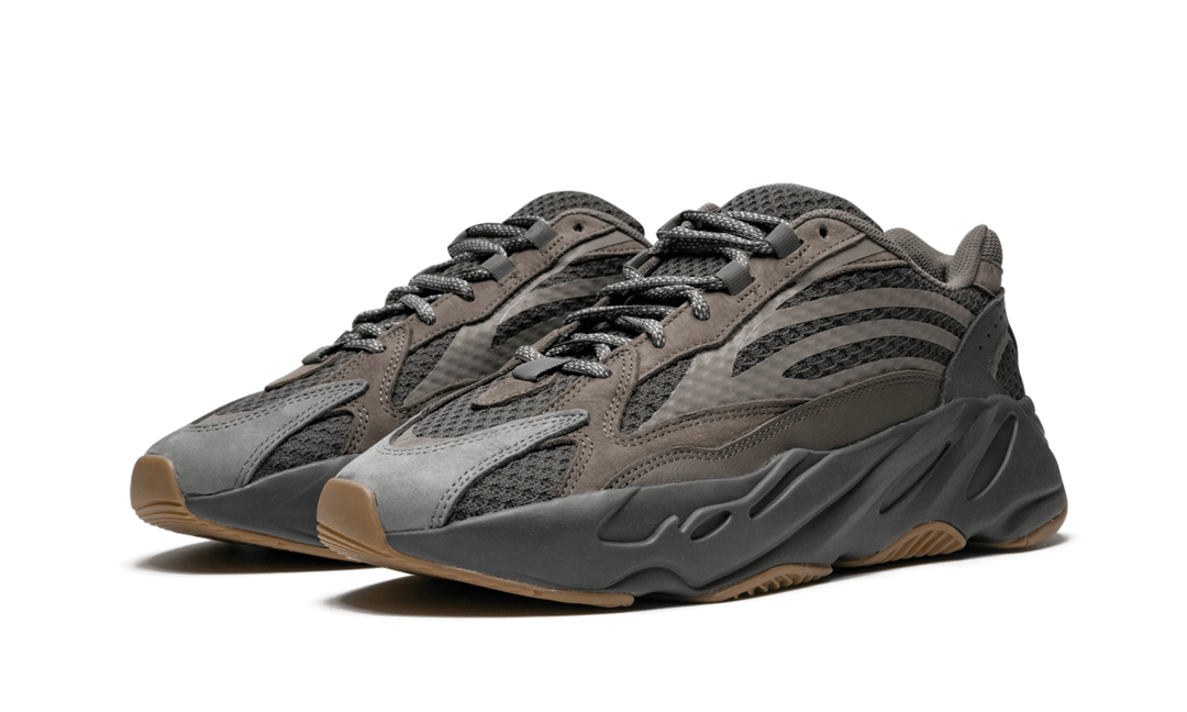 ADIDAS YEEZY BOOST 700 V2 GEODE — Stock 
