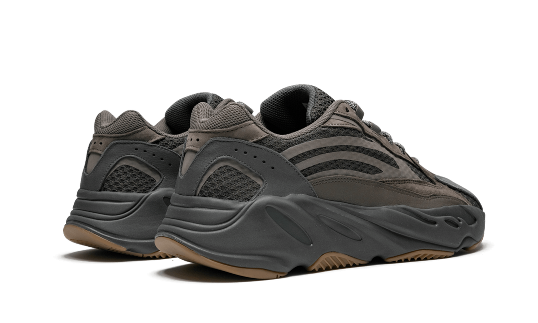 ADIDAS YEEZY BOOST 700 V2 GEODE — Stock 