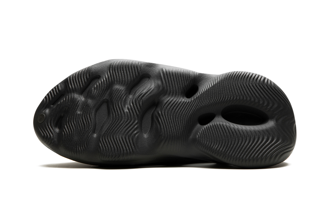 ADIDAS YEEZY FOAM RUNNER CARBON