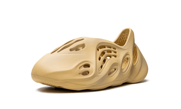ADIDAS YEEZY FOAM RUNNER DESERT SAND — Stock 