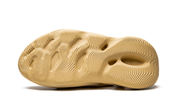 ADIDAS YEEZY FOAM RUNNER DESERT SAND — Stock 