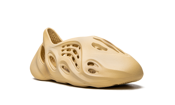 ADIDAS YEEZY FOAM RUNNER DESERT SAND — Stock 