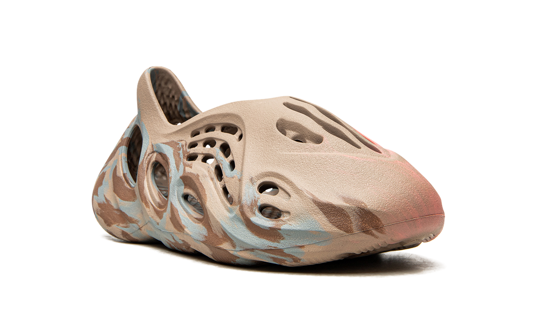 ADIDAS YEEZY FOAM RUNNER MX SAND GREY — Stock 