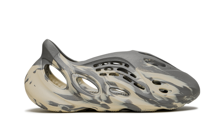 ADIDAS YEEZY FOAM RUNNER MXT MOON GREY — Stock 
