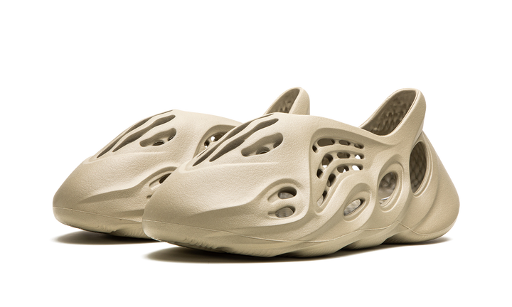 ADIDAS YEEZY FOAM RUNNER STONE SALT — Stock 