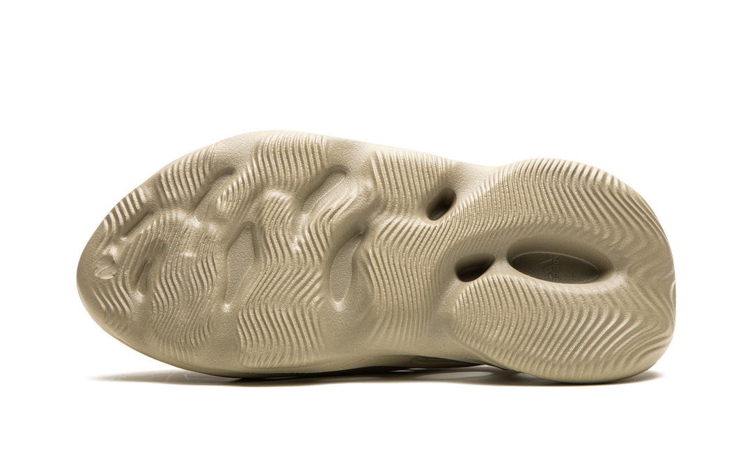 ADIDAS YEEZY FOAM RUNNER STONE SALT — Stock 