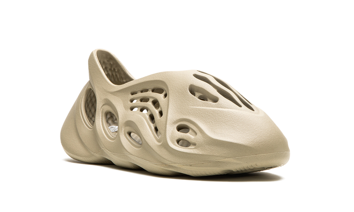 ADIDAS YEEZY FOAM RUNNER STONE SALT — Stock 