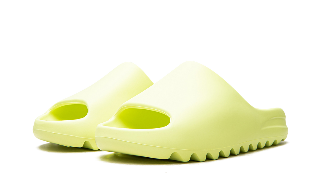 ADIDAS YEEZY SLIDE GLOW GREEN — Stock 