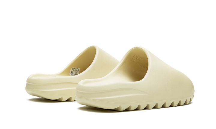 ADIDAS YEEZY SLIDES BONE — Stock 