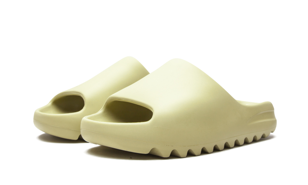 ADIDAS YEEZY SLIDES RESIN 2021 — Stock 