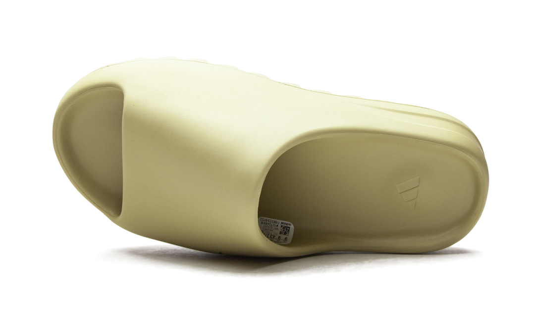 ADIDAS YEEZY SLIDES RESIN 2021 — Stock 
